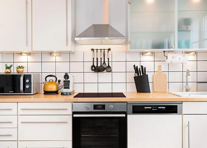 Smart Home - Wuppertal - Perfect For 6 Guests - Central - Netflix - Schwebebahn - Free Parking Zone